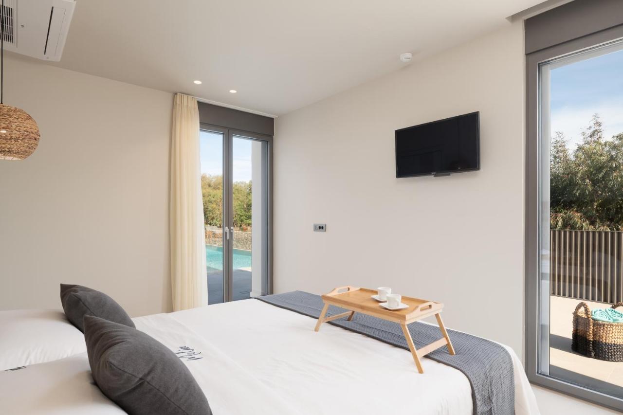 Athina Luxury Villa, With Pool & Walk To The Beach, By Thinkvilla Chania  Zewnętrze zdjęcie