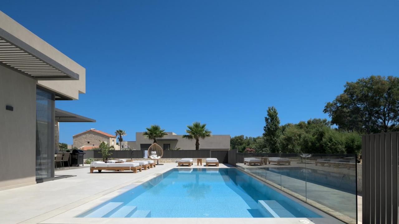 Athina Luxury Villa, With Pool & Walk To The Beach, By Thinkvilla Chania  Zewnętrze zdjęcie