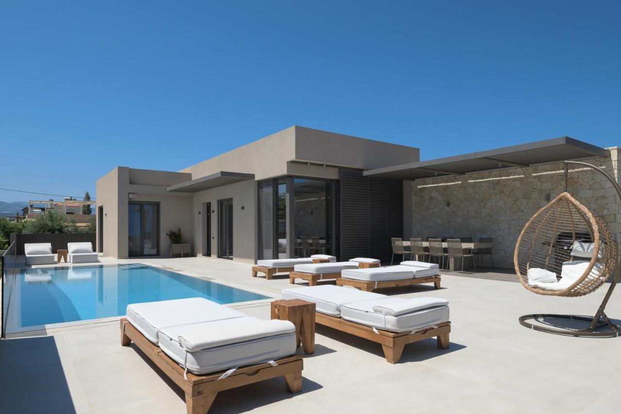 Athina Luxury Villa, With Pool & Walk To The Beach, By Thinkvilla Chania  Zewnętrze zdjęcie